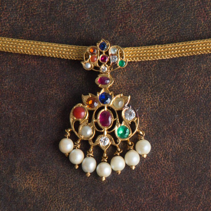KMN 118 - Antique Navaratna Padakkam