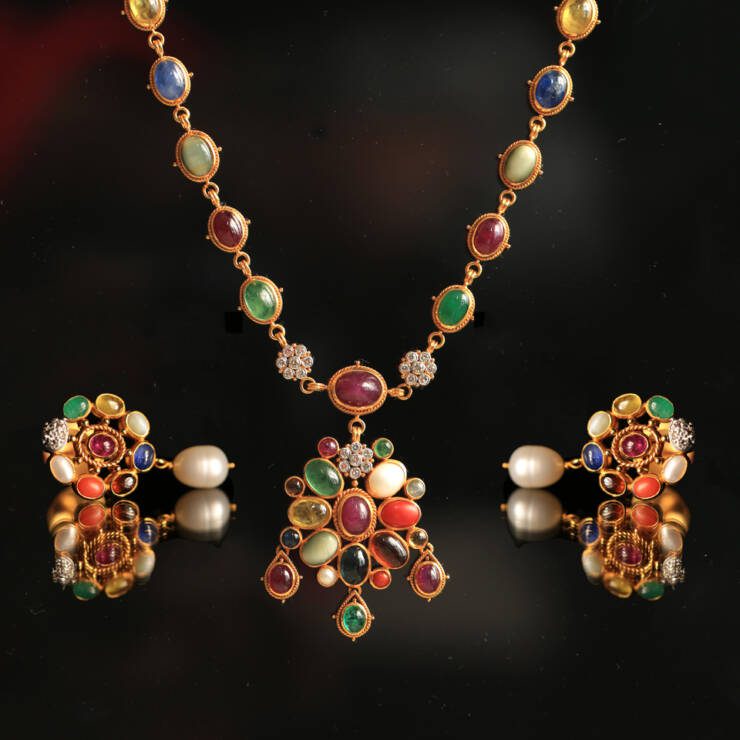 KMN 156 - Exquisite Navaratna Set