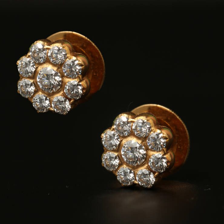 KMN 178 - Classical Diamond Earrings