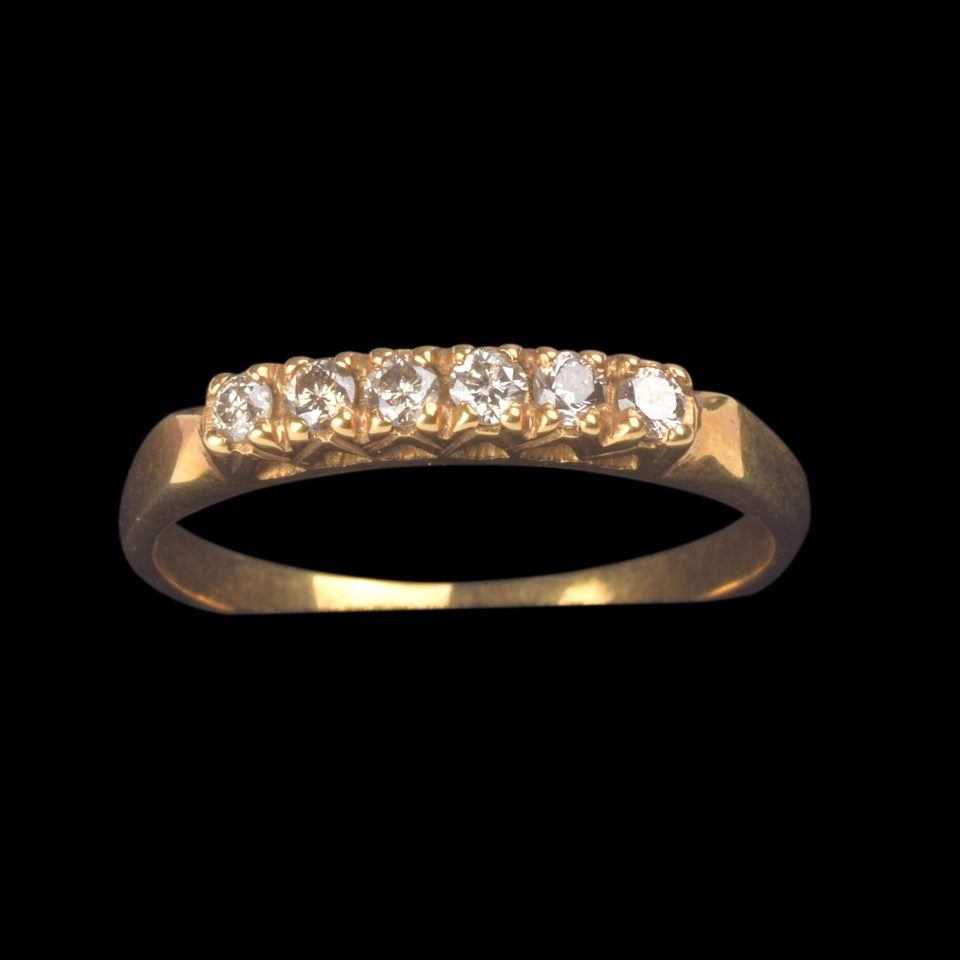 KMN 185 - Sleek Diamond Ring Collection