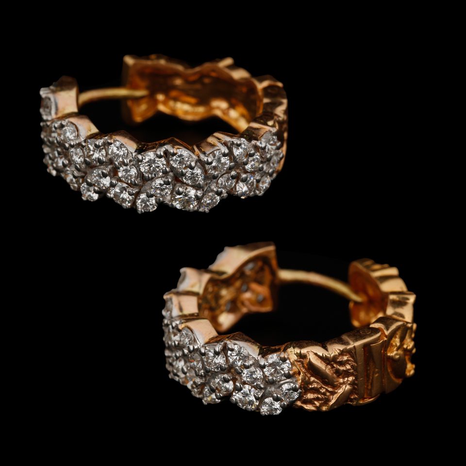 KMN 192 - Dazzling Diamond Earrings