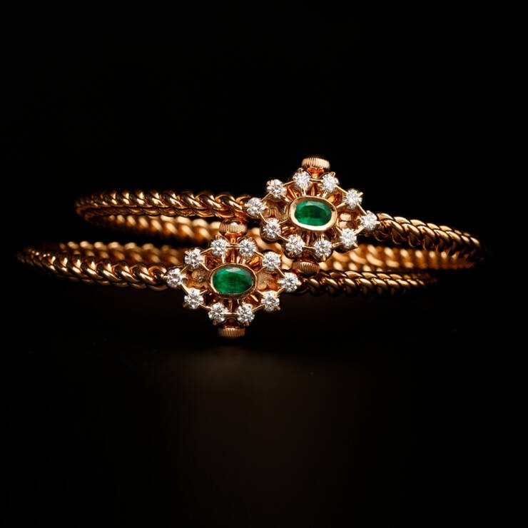 KMN 193 - Traditional Golusu Bangle with Diamond Mogappu