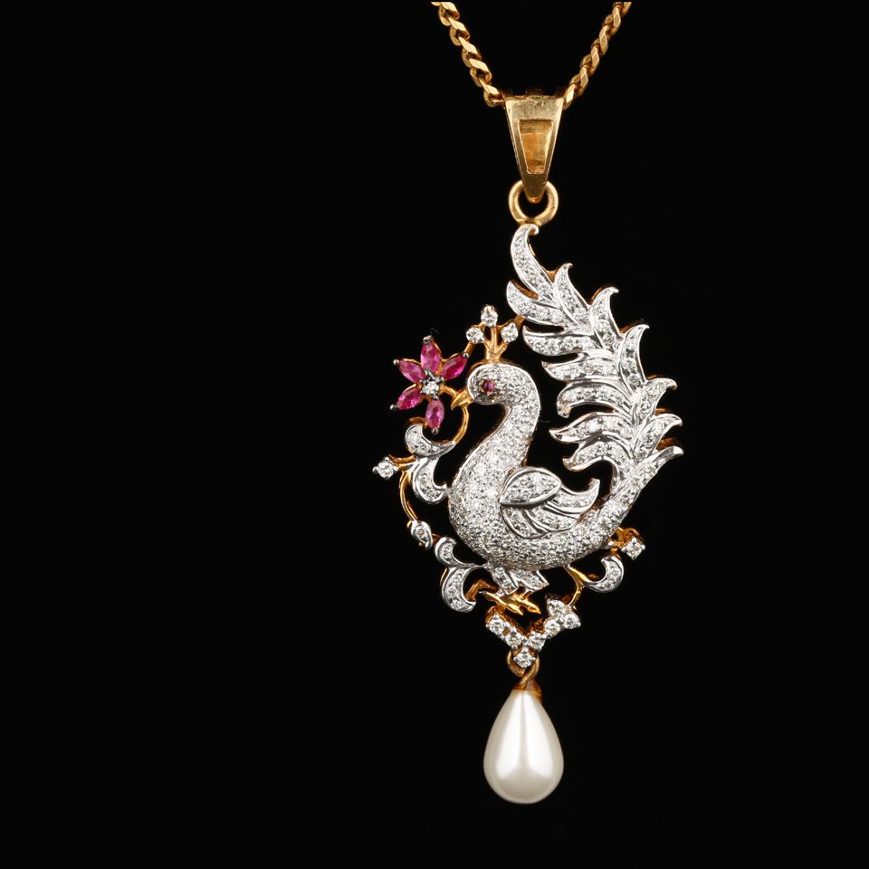 KMN 227 - Gorgeous Peacock Pendant