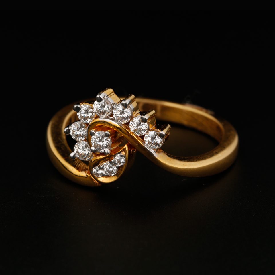 KMN 234 - Sleek Diamond Ring