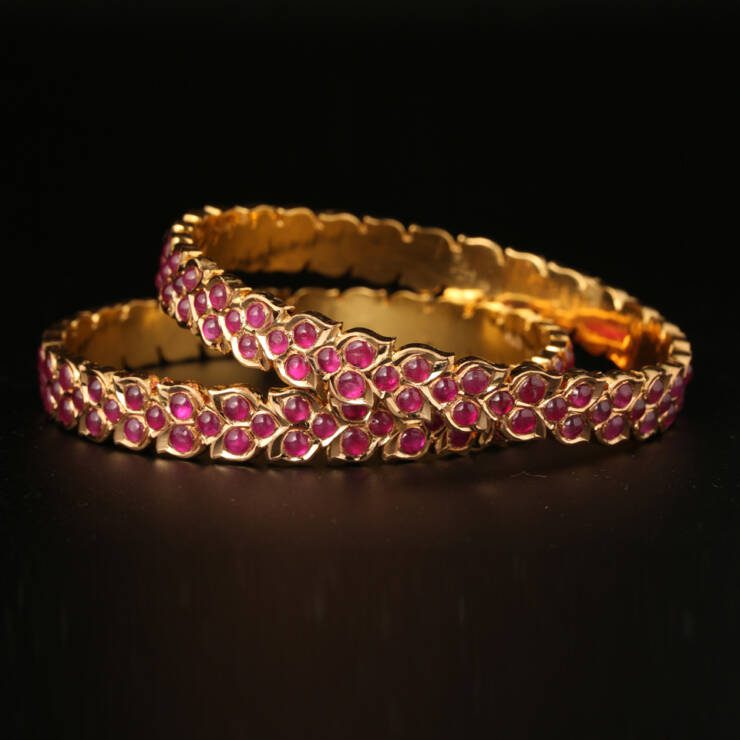 KMN 247 - Elegant Ruby Bangle