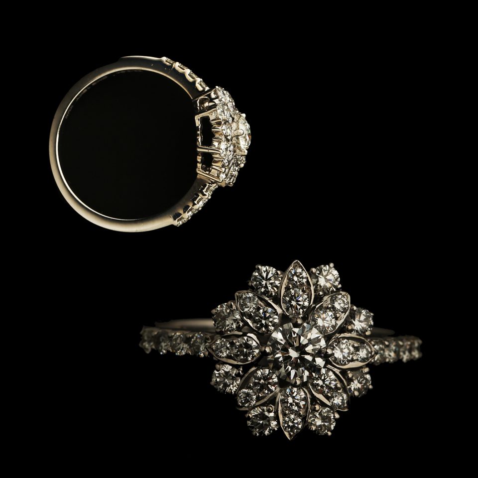 KMN 283 - Breathtaking Floral Diamond Ring