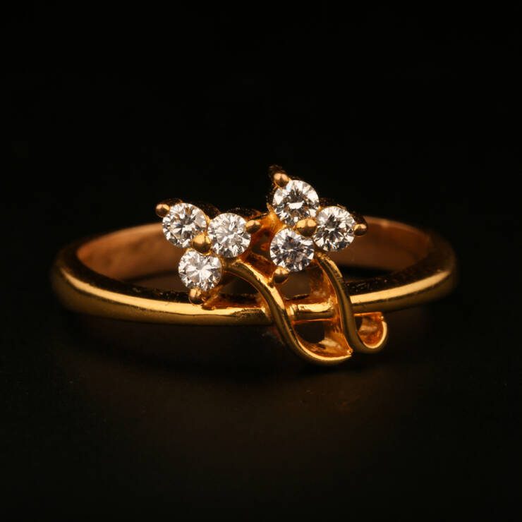 KMN 305 - Sleek Diamond Ring