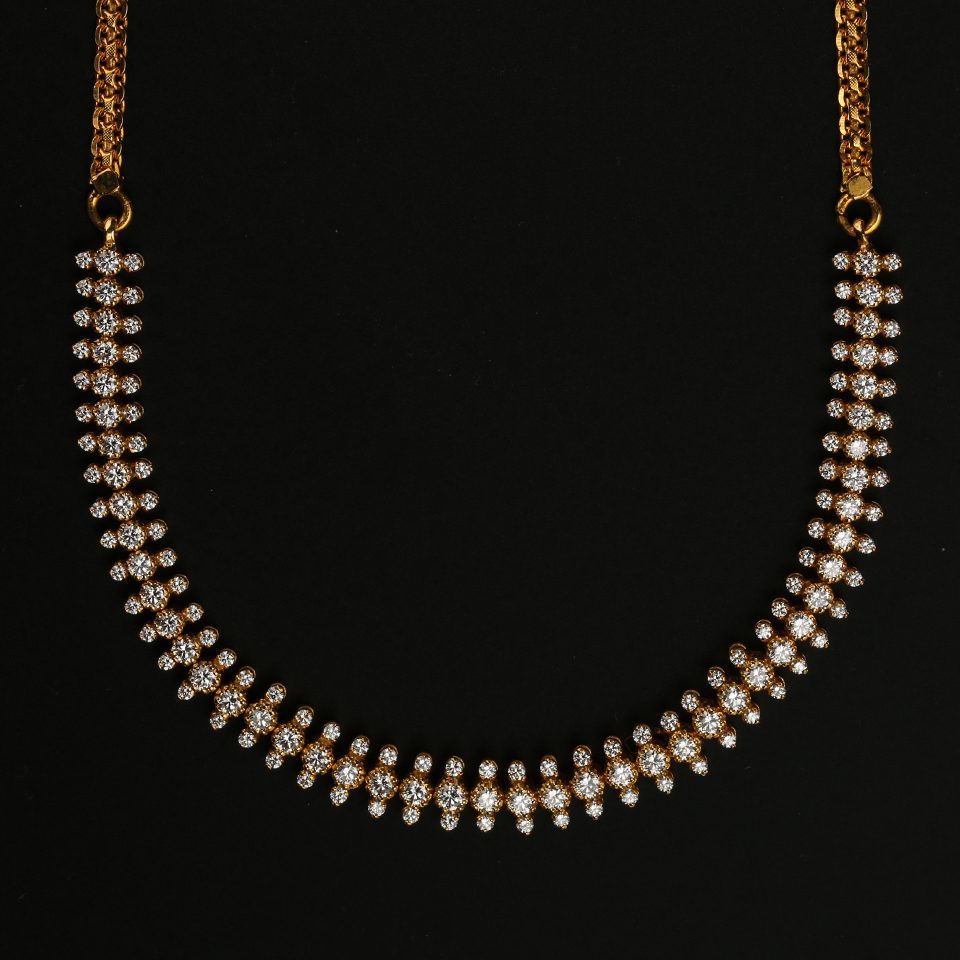 KMN 328 - Enchanting Diamond Necklace